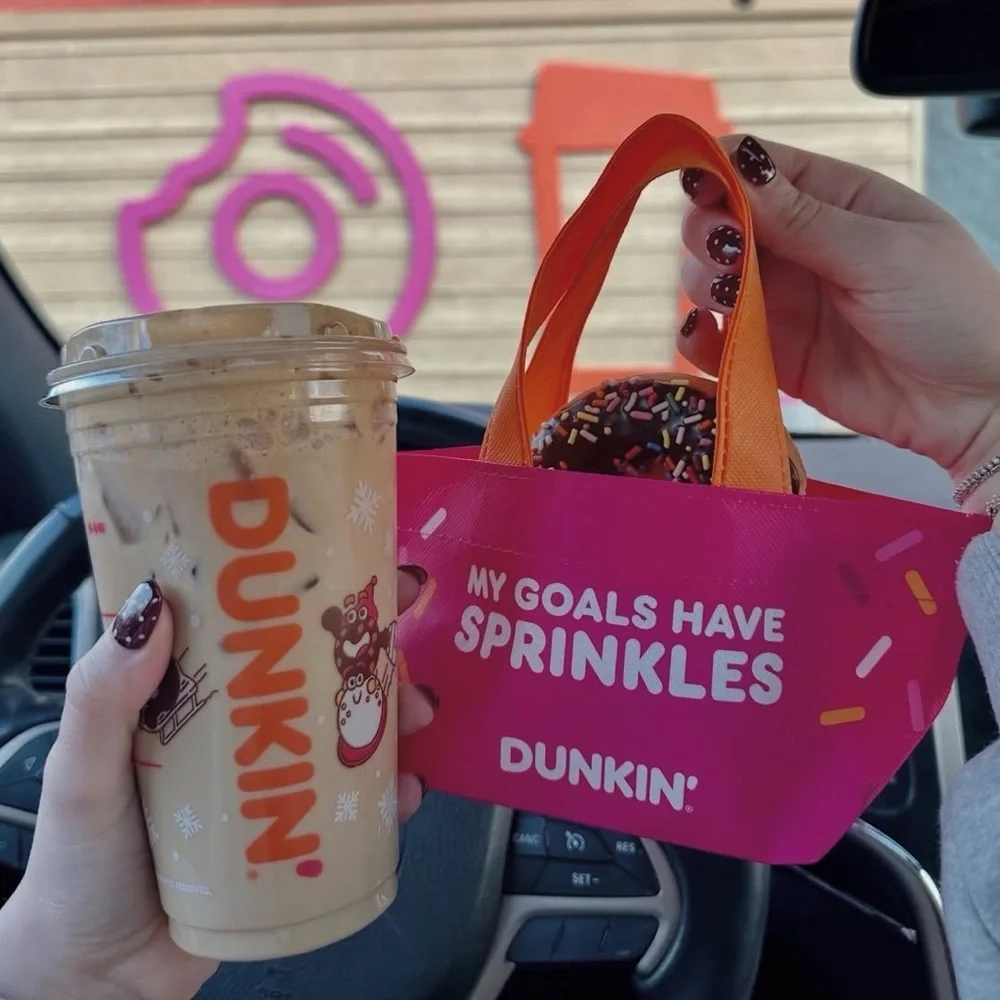 Dunkin' Pink Promotional Tote My Goals Have Sprinkles - Picture 1 of 1